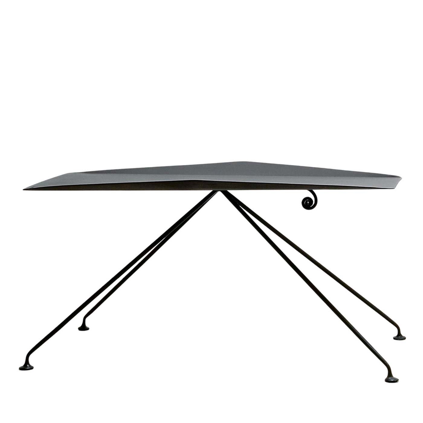 Tavolino Tessingiu di Roberto Virdis