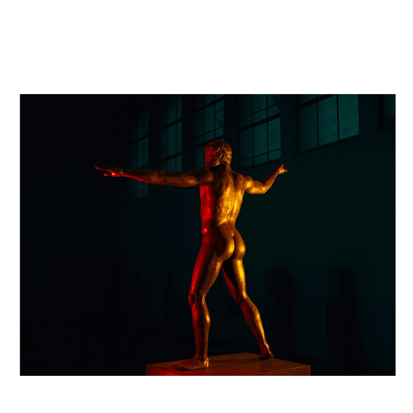 Artemision Bronze back Photography