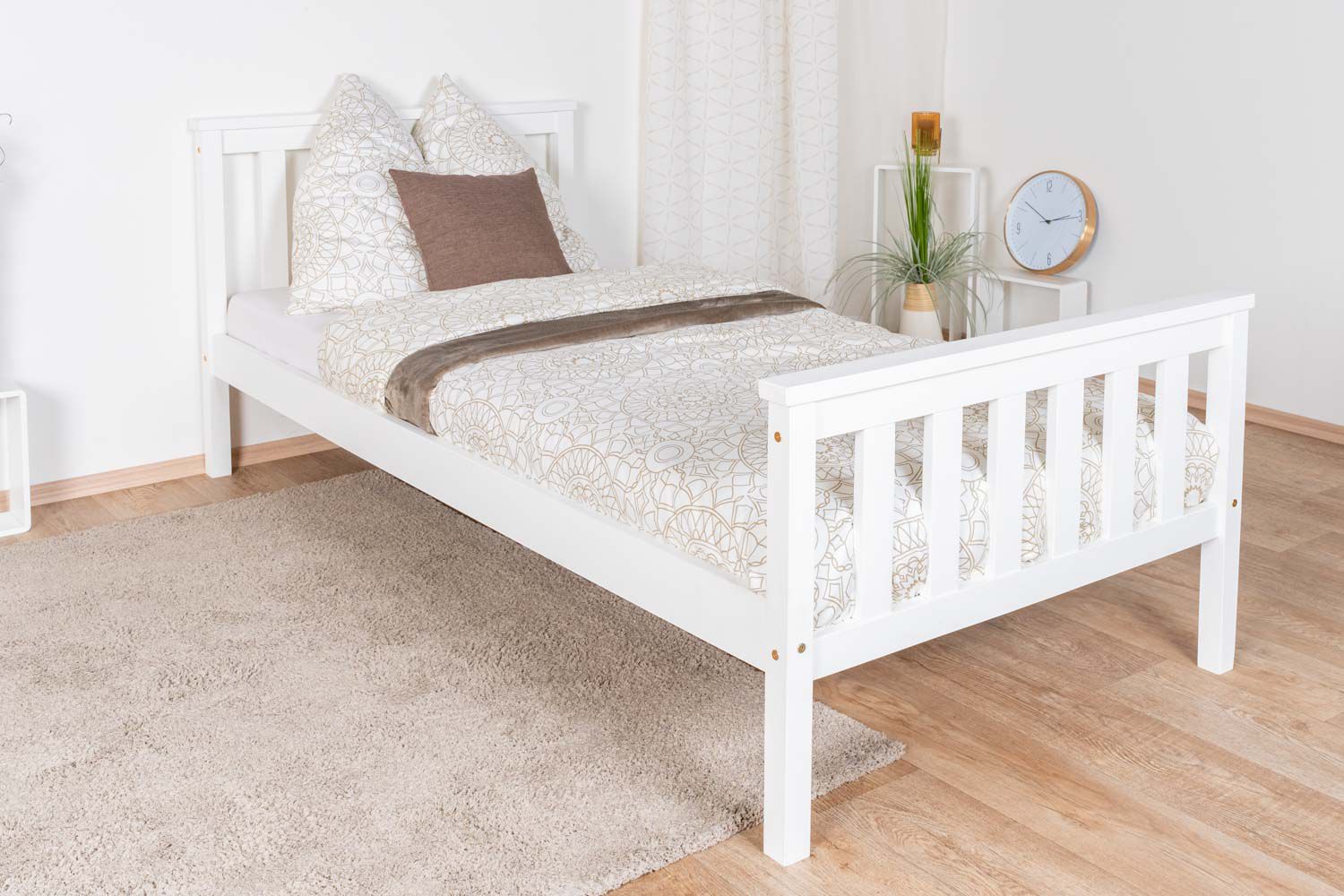 Letto singolo in pino massello laccato bianco A28, incl. rete a doghe - 90 x 200 cm